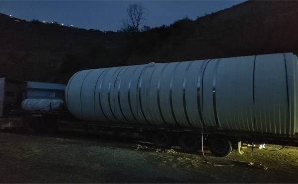 崆峒圆桶运输途中