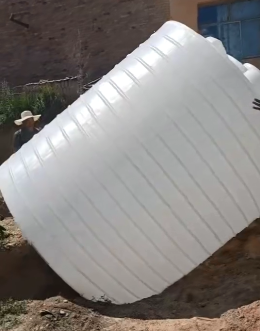 PE崆峒塑料大桶批量交付案例：满足多行业储运需求的可靠容器方案